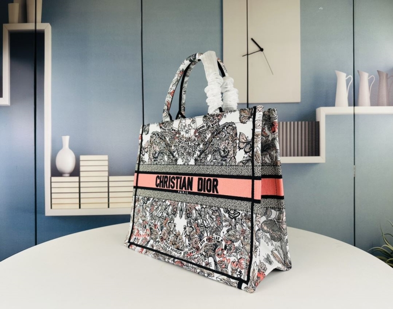 Dior Shopping Bags